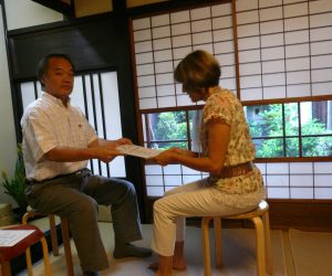 Valéria Hinojosa e Mestre Tadao Yamaguchi - Diploma de Mestre